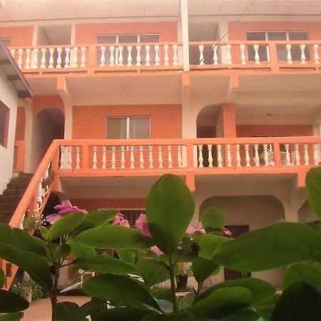 Hotel Casa Marina La Ceiba Eksteriør billede