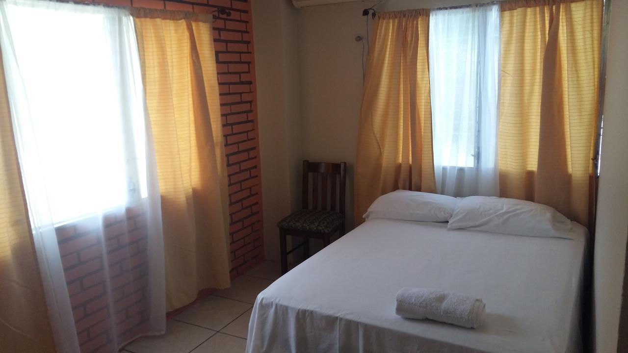Hotel Casa Marina La Ceiba Eksteriør billede