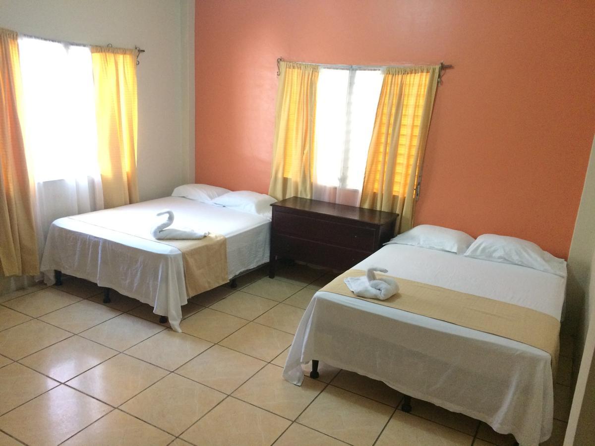Hotel Casa Marina La Ceiba Eksteriør billede