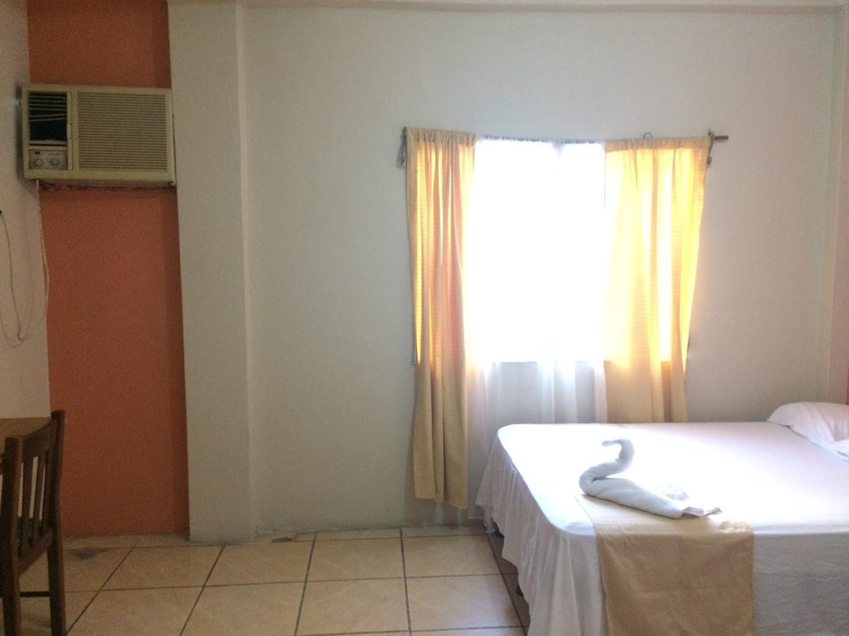 Hotel Casa Marina La Ceiba Eksteriør billede
