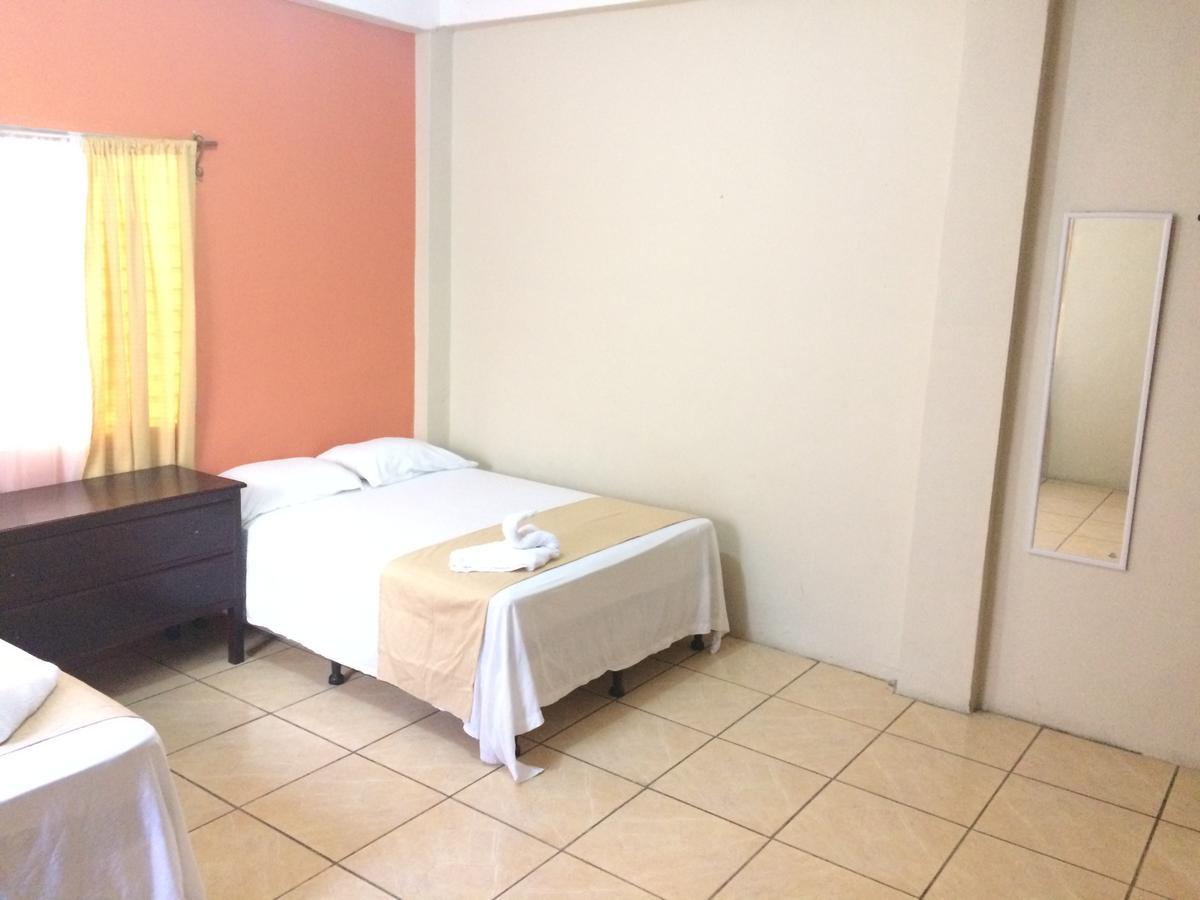 Hotel Casa Marina La Ceiba Eksteriør billede